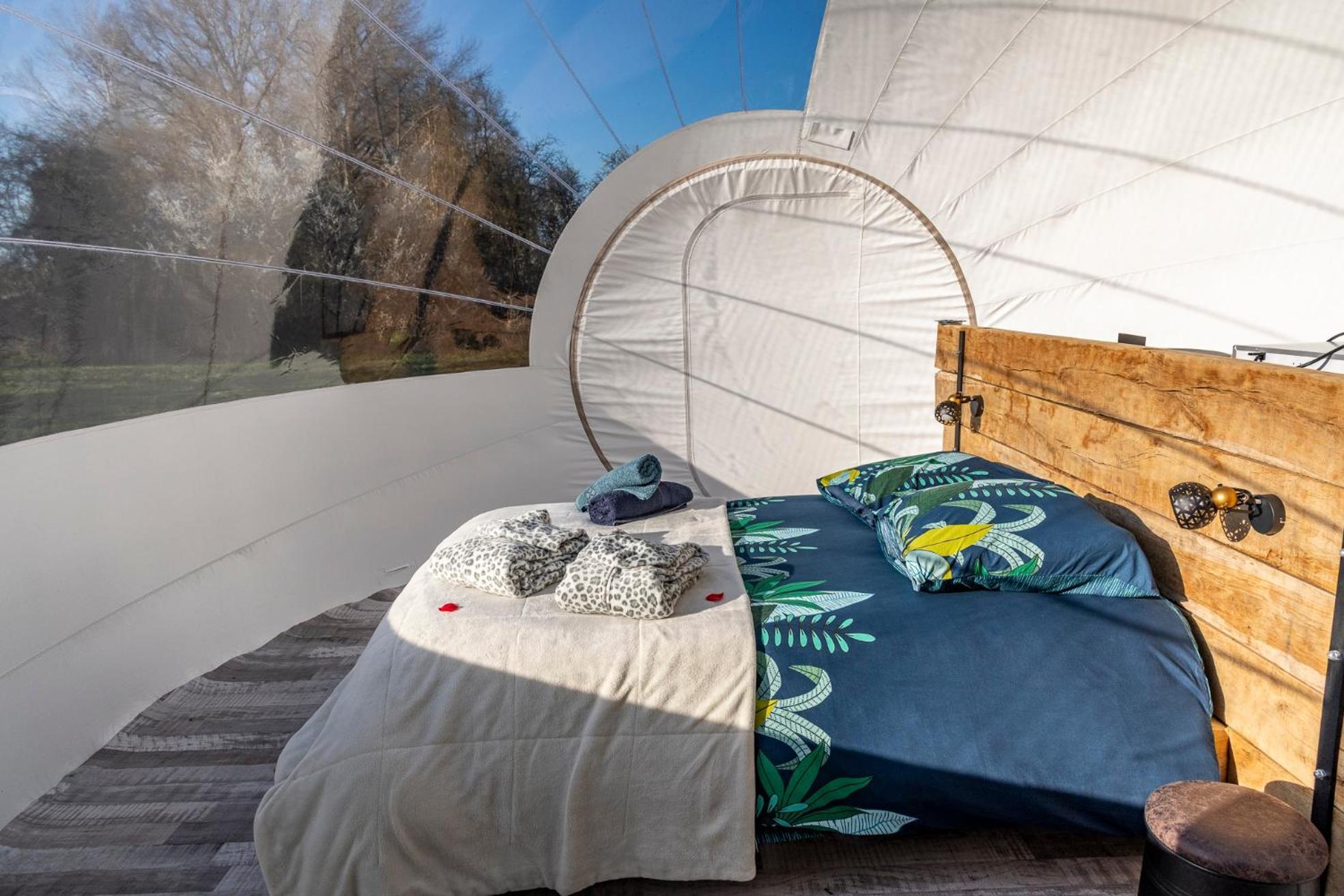 Au Calme Absolu Chez Nicolas Lindry Exterior photo