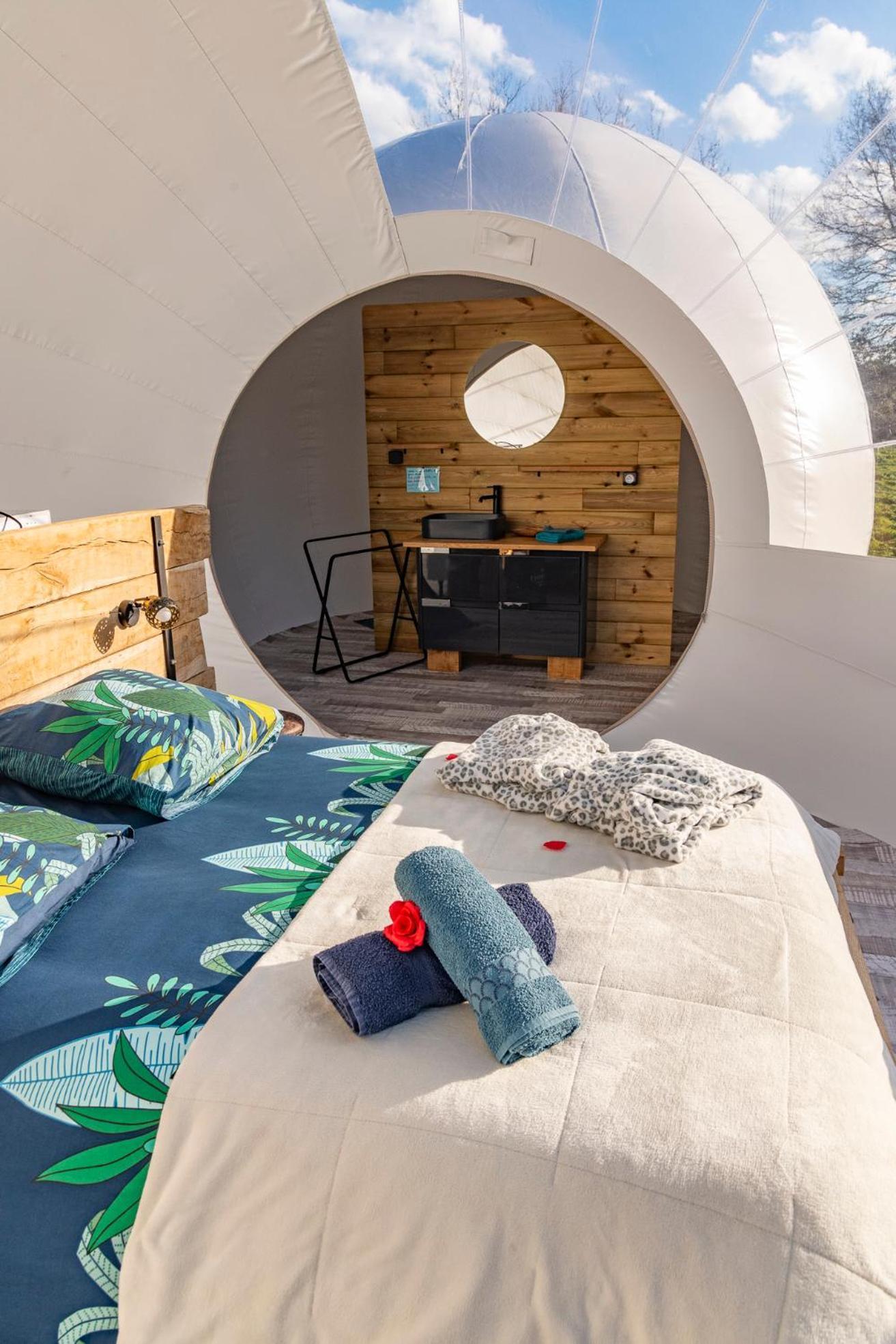 Au Calme Absolu Chez Nicolas Lindry Exterior photo